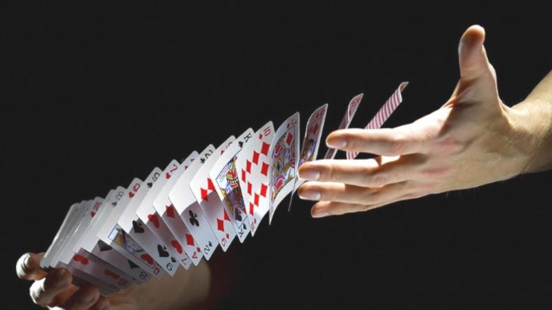 Tìm hiểu về cách xào bài gian lận và dấu hiệu nhận biết